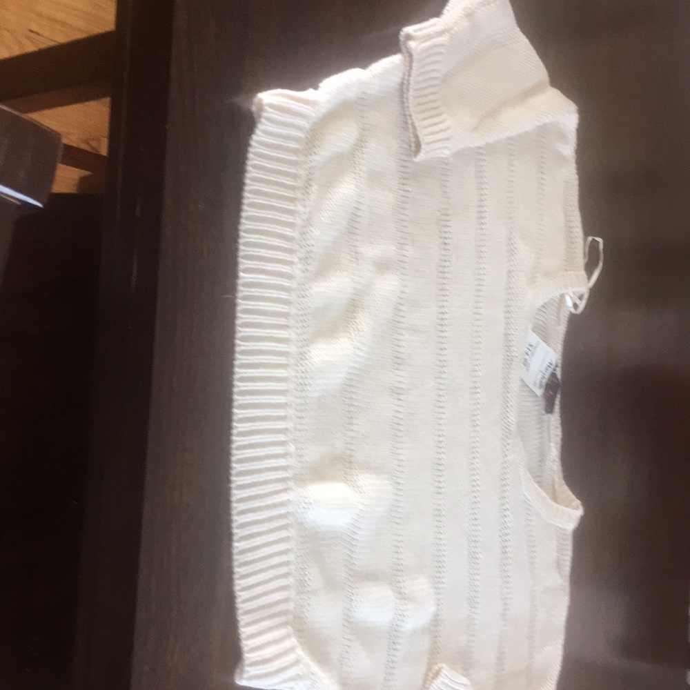 Top - Picture 4 of 4